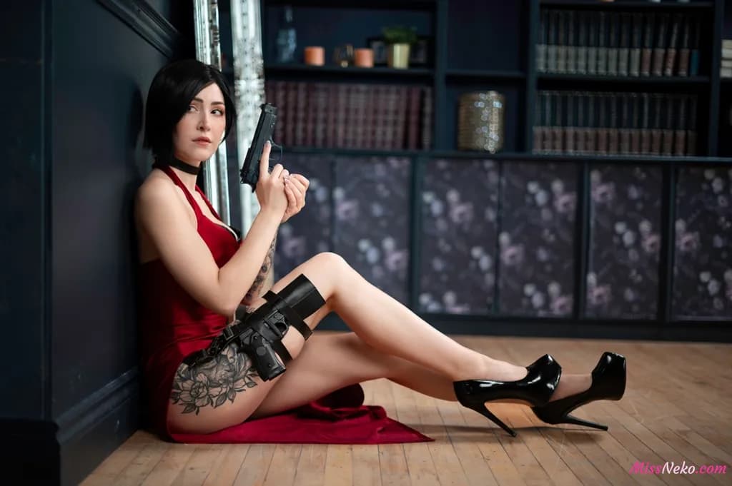 Luxlo Cosplay – Ada Wong Luxlo Cosplay – Ada Wong
