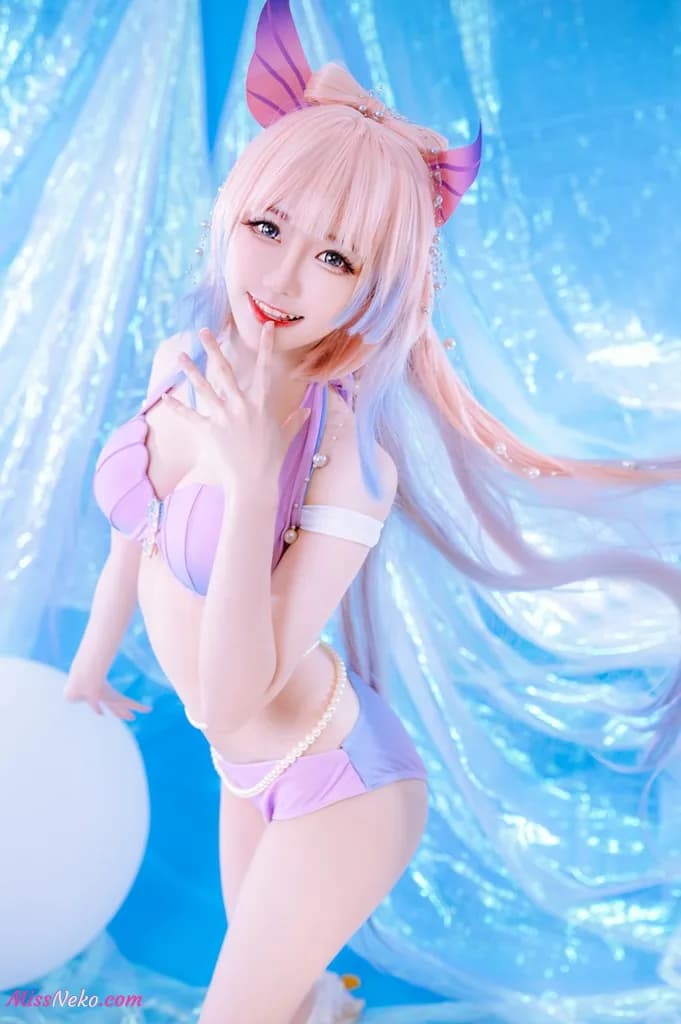 Sally Dorasnow – Kokomi Bikini Sally Dorasnow – Kokomi Bikini