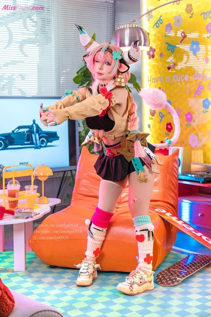 Umeko J – Varesa Umeko J – Varesa